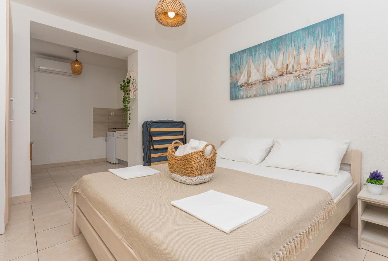 Apartmani Vukusic Promajna Ngoại thất bức ảnh