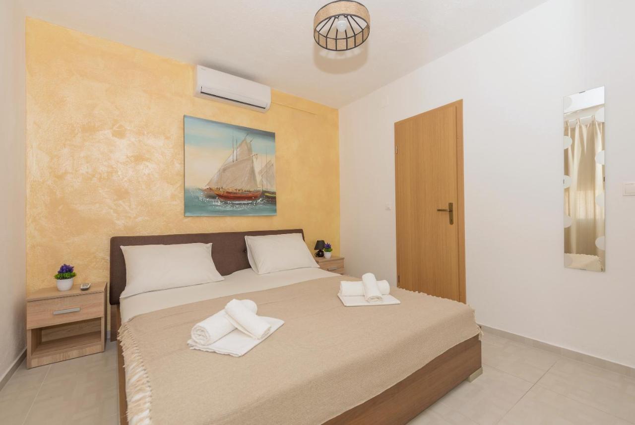 Apartmani Vukusic Promajna Ngoại thất bức ảnh