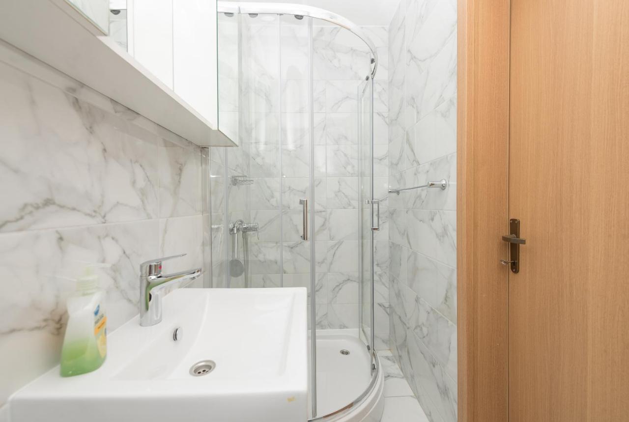 Apartmani Vukusic Promajna Ngoại thất bức ảnh