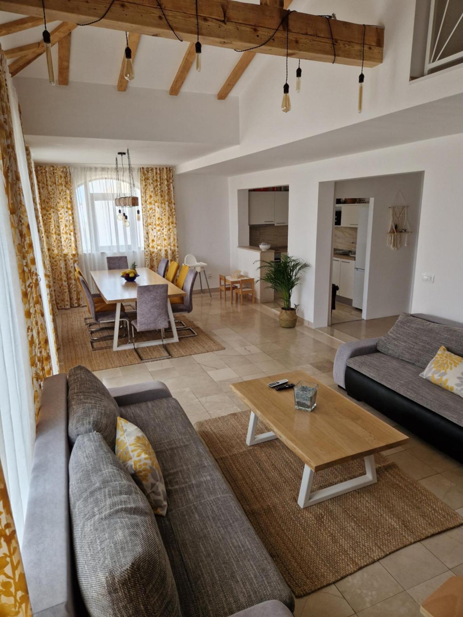 Apartmani Vukusic Promajna Ngoại thất bức ảnh