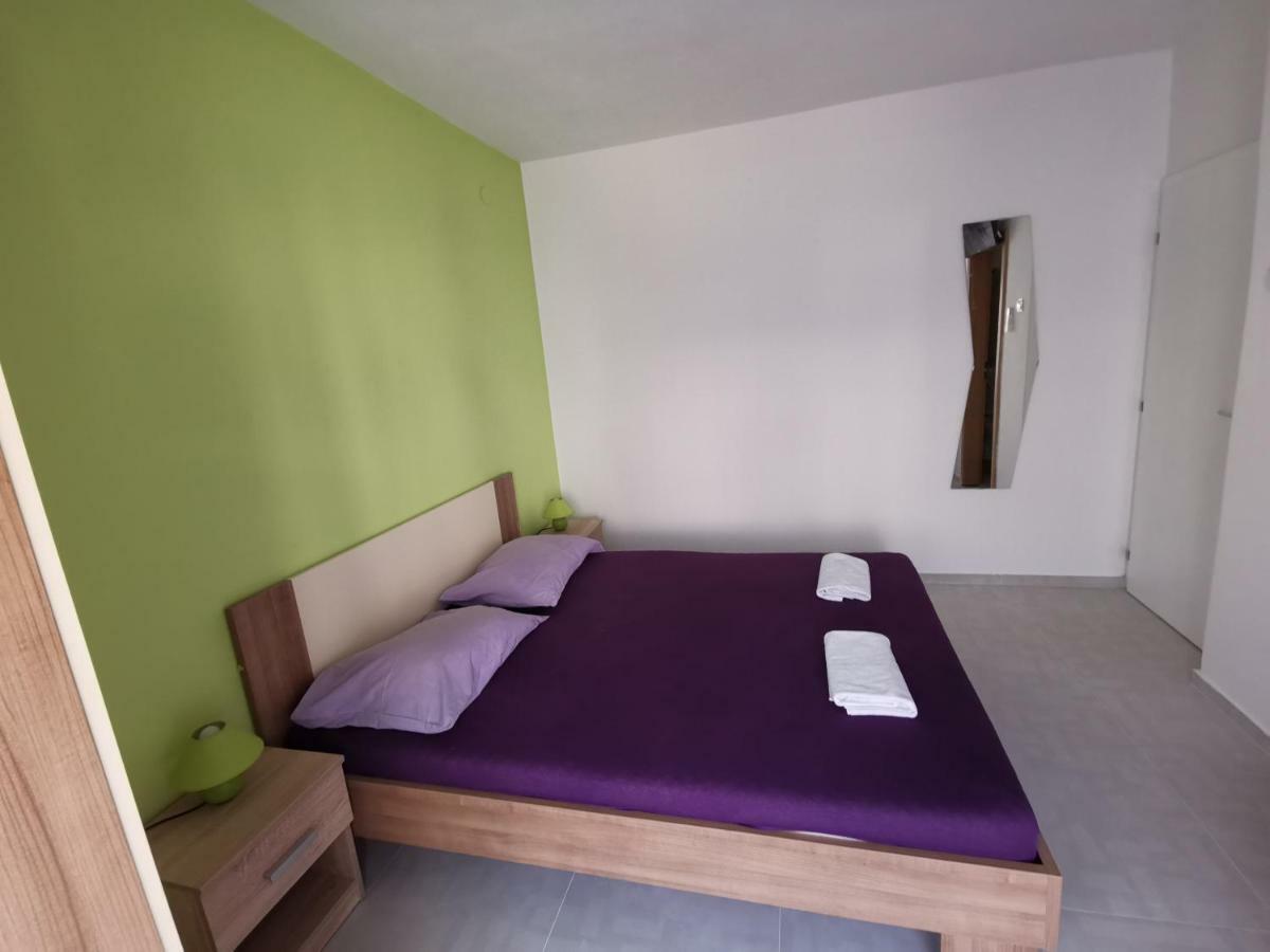 Apartmani Vukusic Promajna Ngoại thất bức ảnh