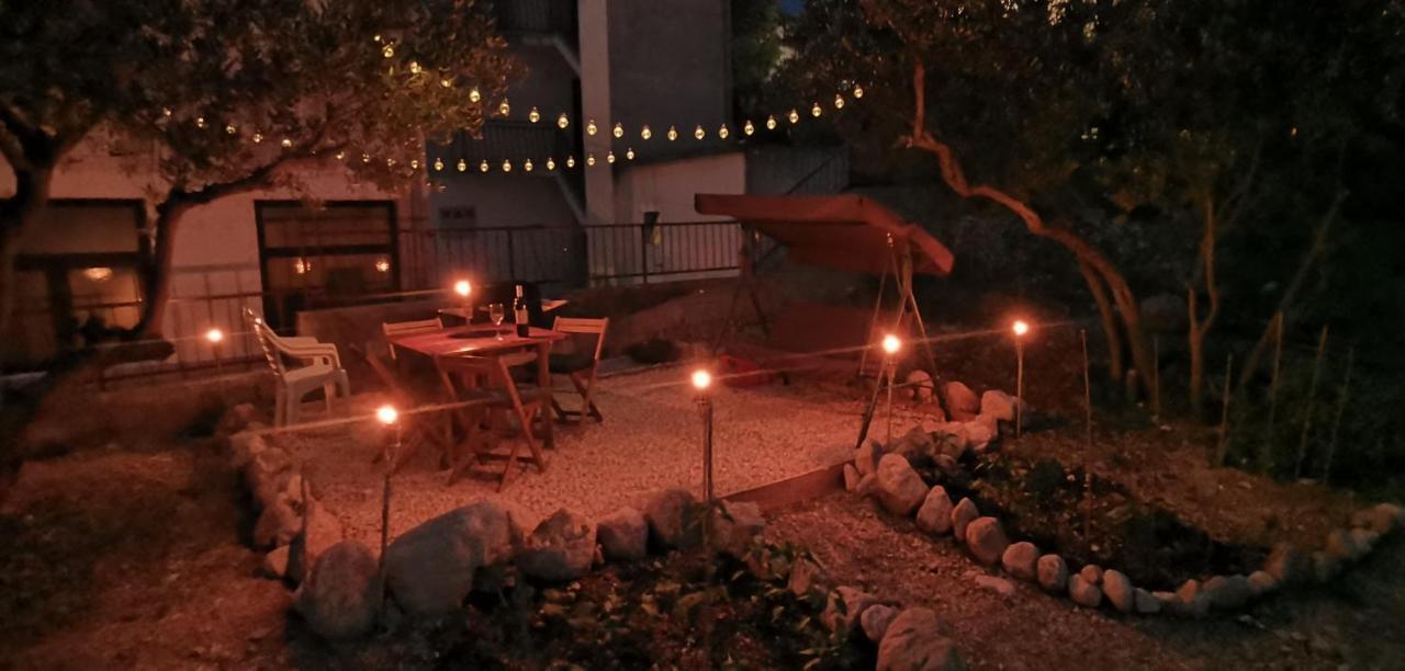 Apartmani Vukusic Promajna Ngoại thất bức ảnh